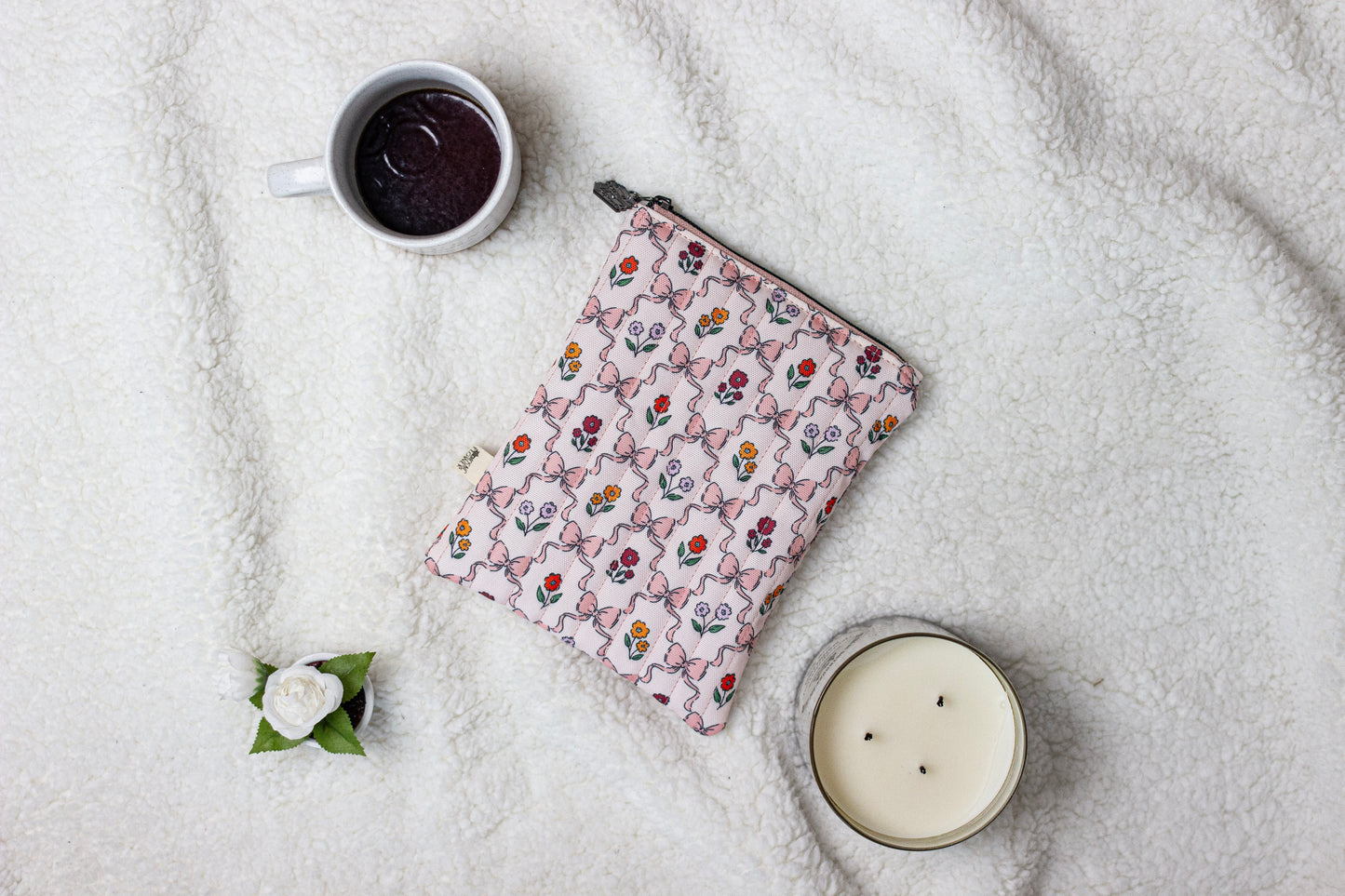 E-Reader Sleeve: Sweet Fall Coquette