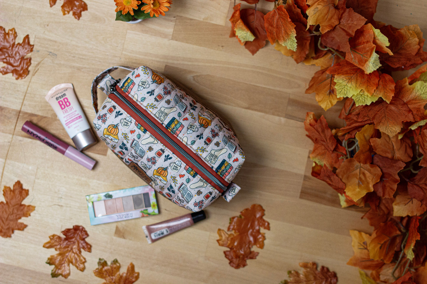Makeup Bag Medium: Quilted Canvas/Vinyl Cozy Fall Books