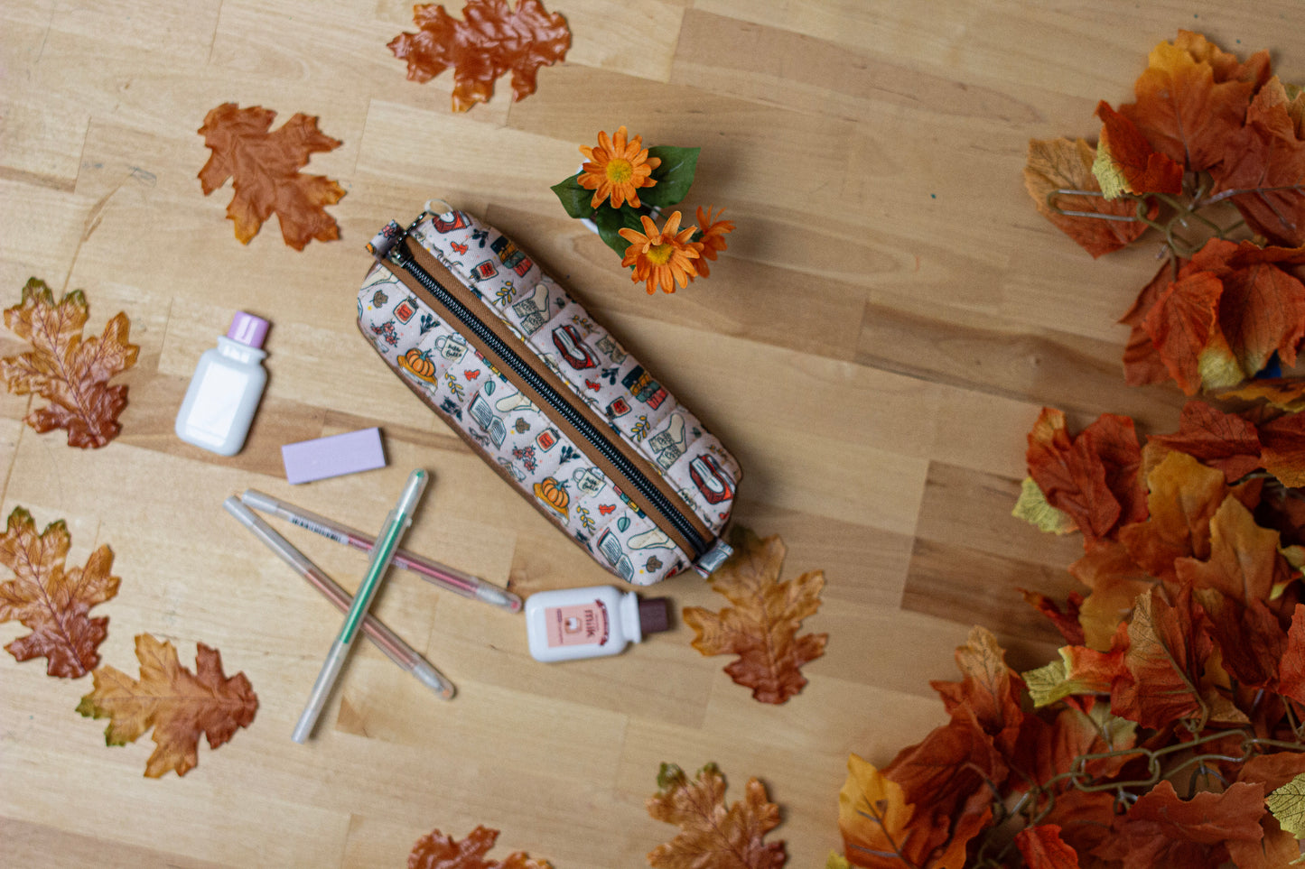 Pencil or Pen Pouch: Cozy Fall Books
