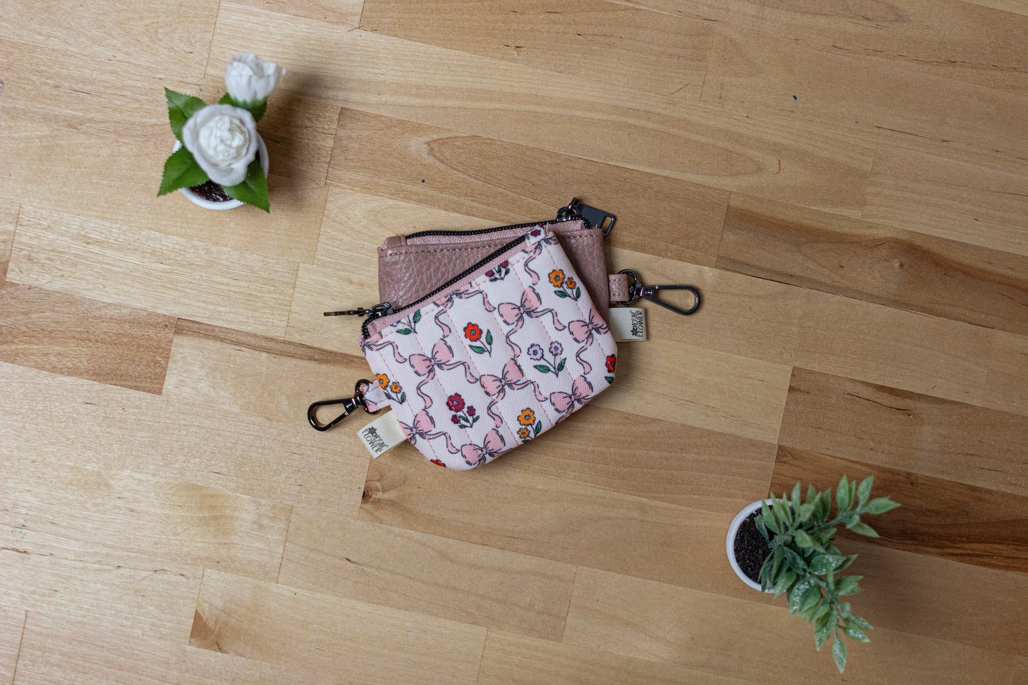 Card Pouch: Sweet Fall Coquette