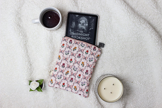 E-Reader Sleeve: Sweet Fall Coquette