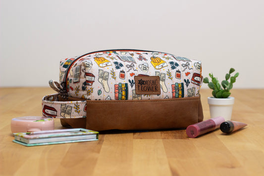 Makeup Bag Medium: Quilted Canvas/Vinyl Cozy Fall Books
