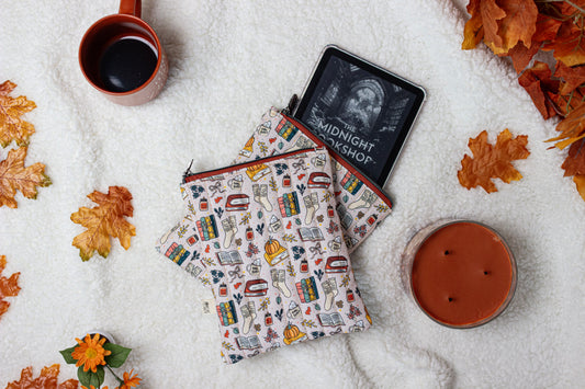 E-Reader Sleeve: Cozy Fall Books